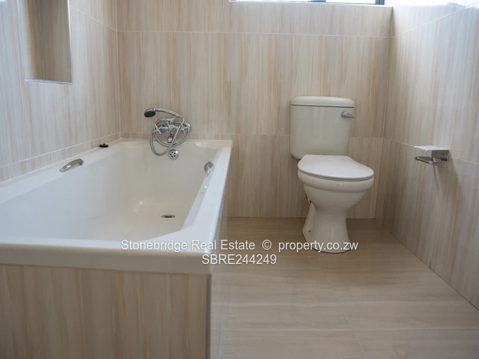 Luxurious 3 Bedroomed Townhouses in Hillside to Rent