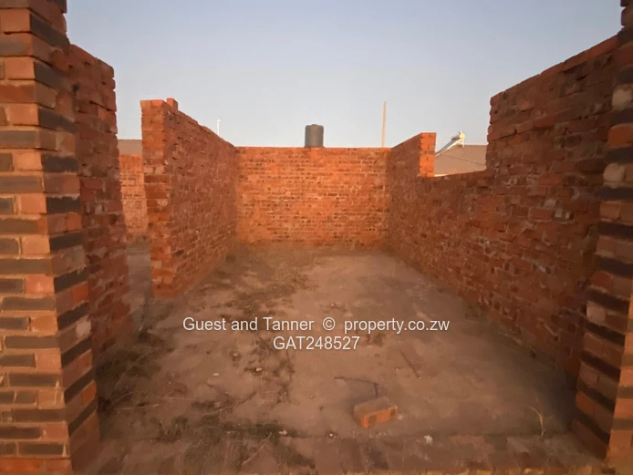 Incomplete 4-Bedroom House for Sale | Glaudina