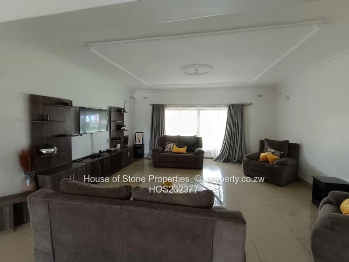 5 Bedroomed House In Pomona For Sale