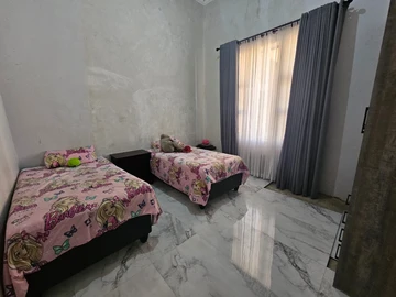 6 Bedroom House