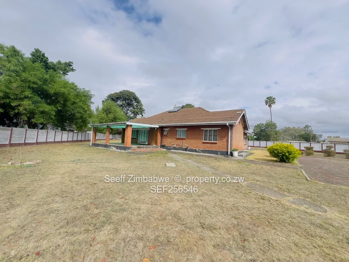 3 bed house on 4136sqm for sale in Old Windsor, Ruwa