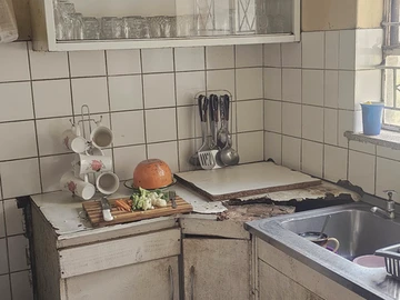 2 Bedroom Flat & Apartment