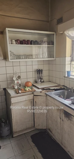 Secure  2-Bed Flat in Eastlea with Veranda & Borehole