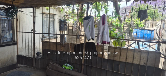 2 bed coal house for sale Western area highfields  (Sole Mandate)