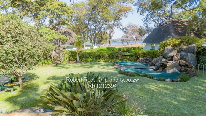 Lakeside Oasis – Ideal Family Home (Sole Mandate)