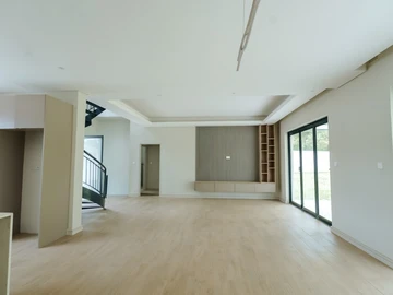 5 Bedroom Garden Flat