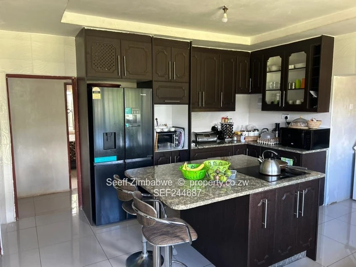 Spacious Pomona 5-Bed Home In Borrowdale Pomona