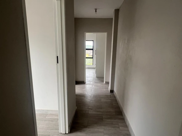 3 Bedroom Flat & Apartment