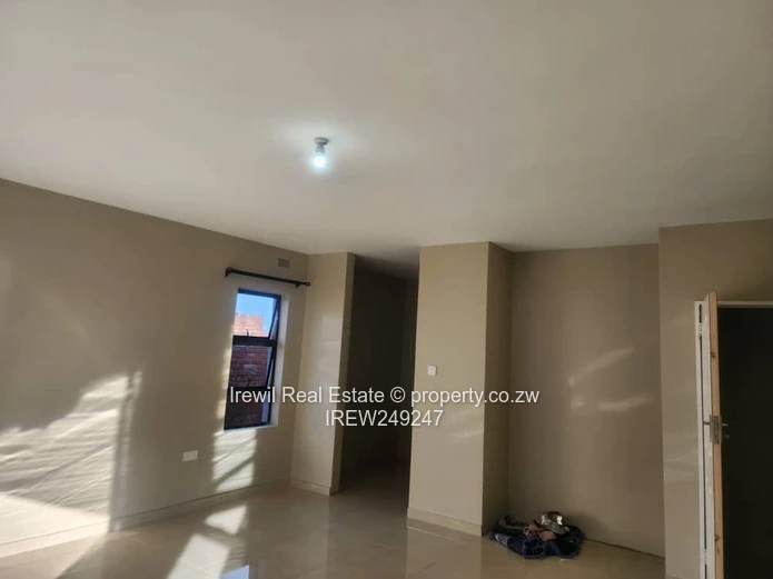 Mabvazuva 4 Bed to Let