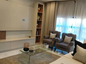 3 Bedroom Flat & Apartment