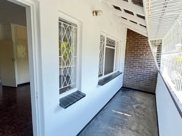2 Bedroom Garden Flat