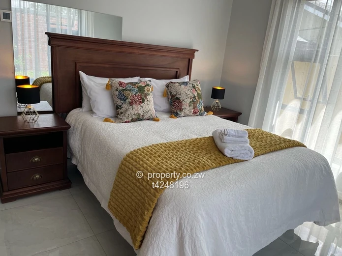 Pomona 3 bedroomed fully furnished Townhouse to rent