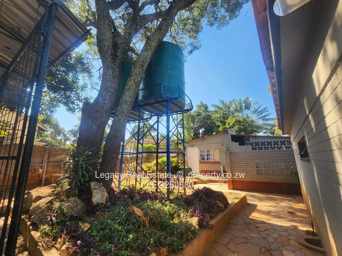Upper Hillside 4BR — Walled Home with Main Rd Frontage