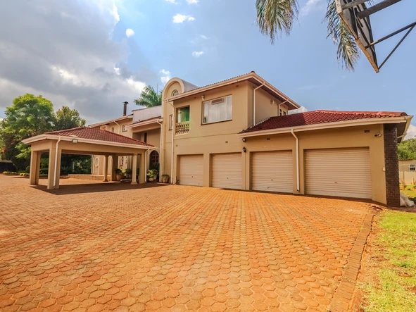 8 Bedroom House