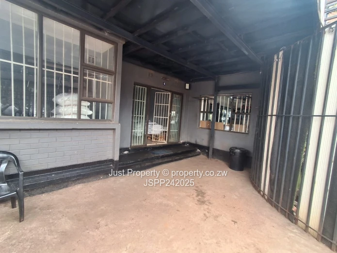 Prime Front Shop Available