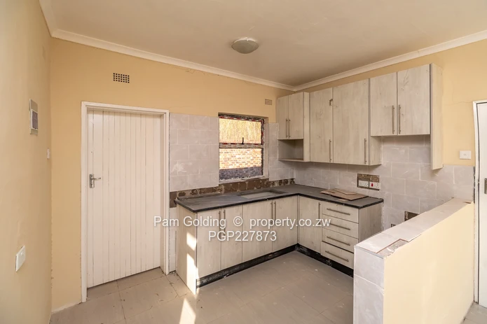 One Bed Garden Flat in Marlborough