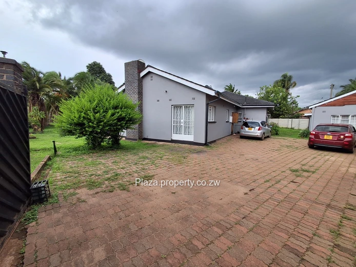 Strategically Located 4-Bedroom Family Home with Cottage – Sunridge, Harare Drive Frontage