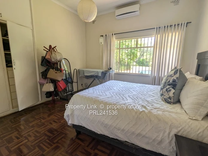 Home With Pool & Good Borehole - Available 1 May