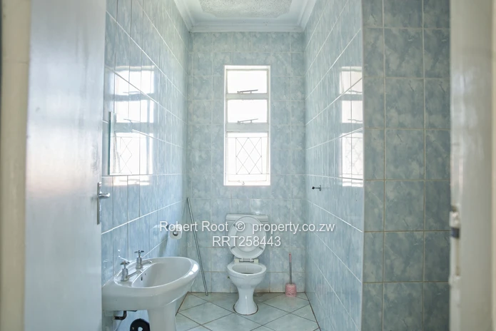 Spacious 5-Bed Westgate Home with Borehole & Large Bedrooms