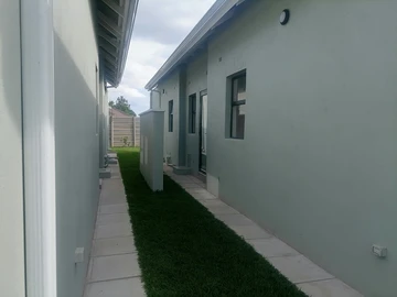 3 Bedroom Garden Flat