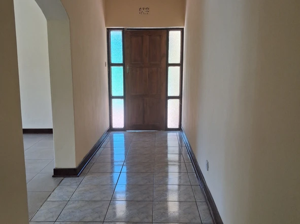 6 Bedroom House