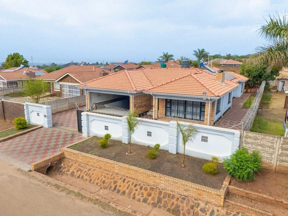5 Bedroom House