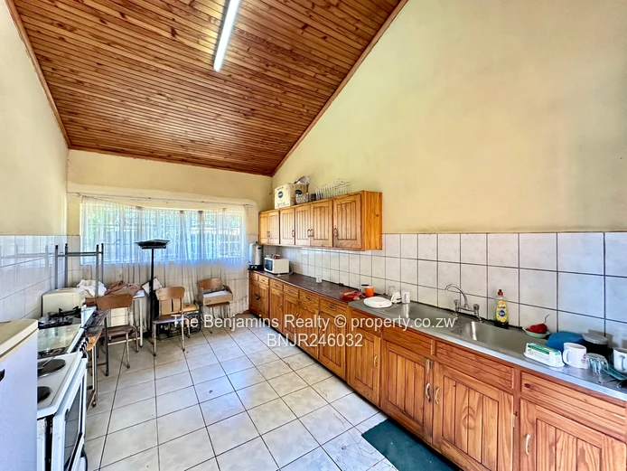 4 Bedroom Home Milton Park