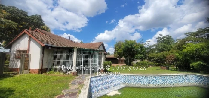  Spacious Family Home with Guest Wing & Cottage | Hatfield North