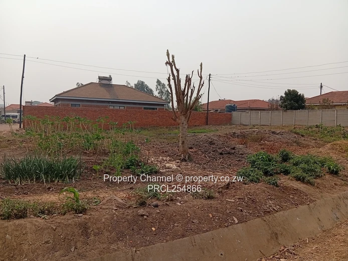 Prime 739 sqm Corner Stand in a Secure Gated Community