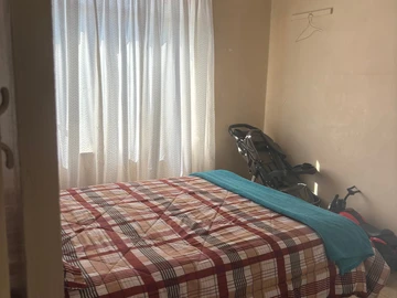 2 Bedroom Flat & Apartment
