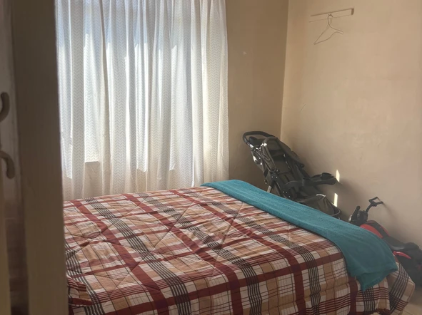 2 Bedroom Flat & Apartment