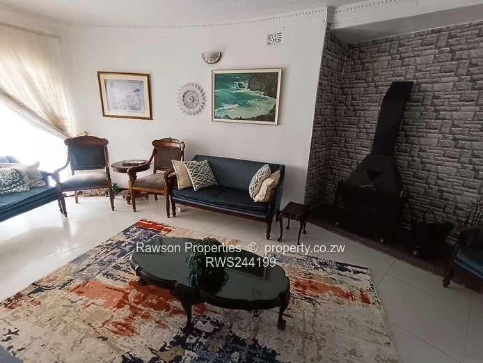 Helensvale Executive House for Sale