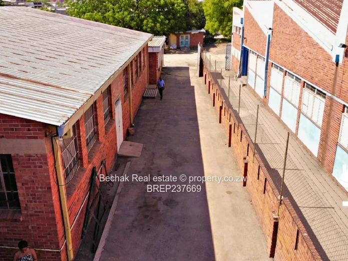 Warehouse and workshop for sale in Belmont 