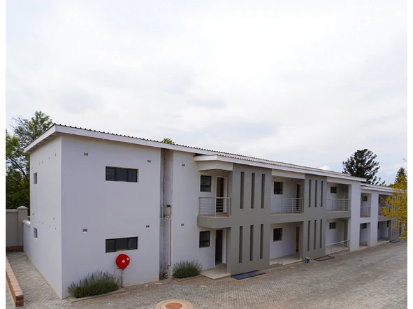 2 Bedroom Flat & Apartment