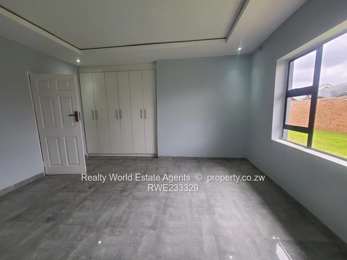 Exceptional 7-Bedroom Home with Agribusiness Potential – Ziko, Chitungwiza (Sole Mandate)