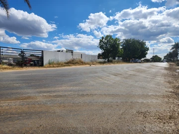 Commercial & Industrial Land
