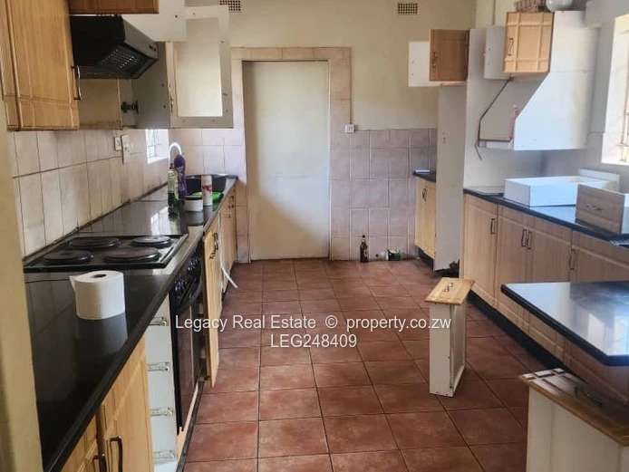 Elegant 4-Bedroom House To Let In Bluffhill