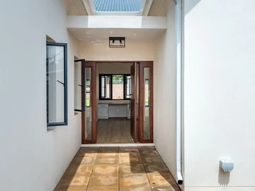 3 Bedroom Garden Flat