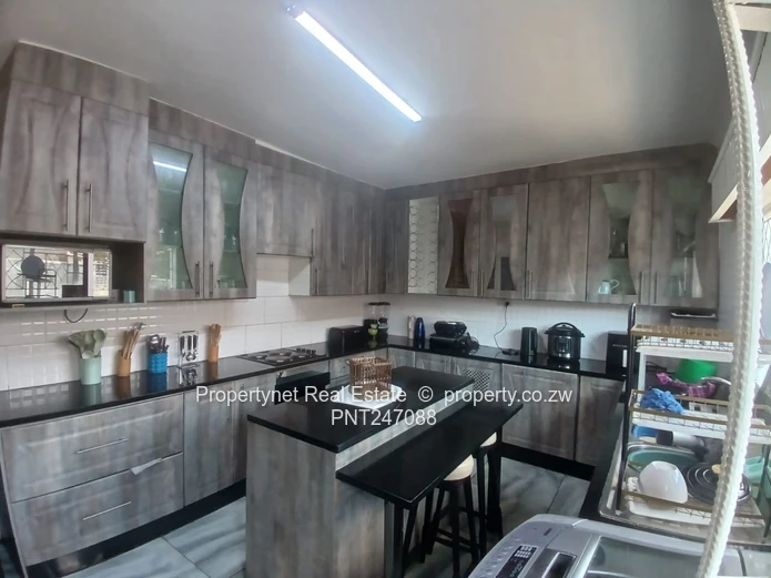 Neat Zimre Park Residential House For Sale!!!