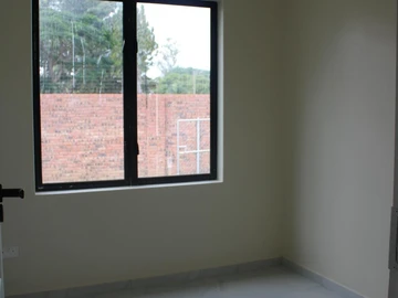 3 Bedroom Flat & Apartment