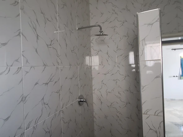 2 Bedroom Flat & Apartment