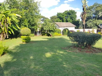 3 Bedroom home on an acre in Greendale:
