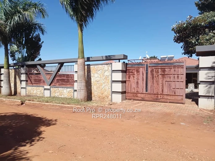 6 bed Belvedere House for sale