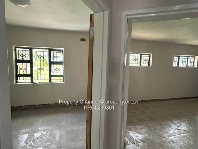4-Bed Tiled Home with En-suite & Water Tank — Chitungwiza Nyatsime