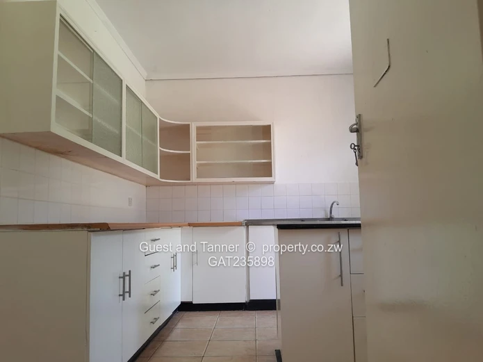 3 Bedroom House for Rent in Hatfield - Rates included