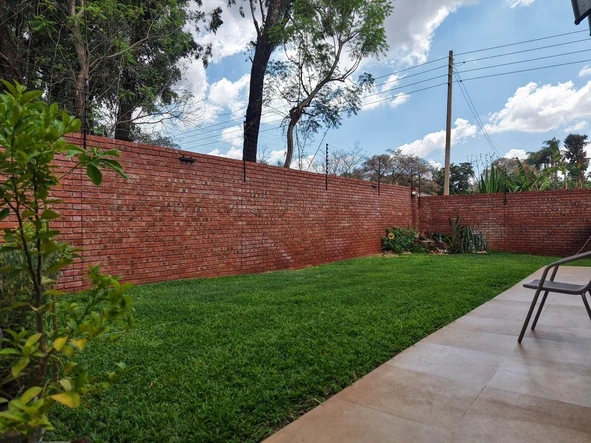 4 Bedroom Flat & Apartment