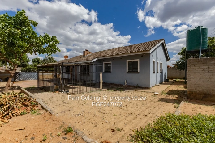 Move in Ready 3 Bedroom Gem!