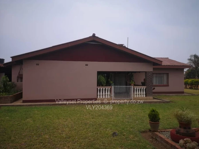 Established horticulture business and stunning home all in one located in  the Snake Park.