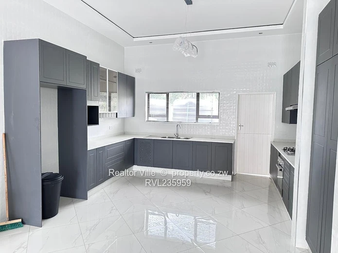 Modern 3-Bed House in The Grange