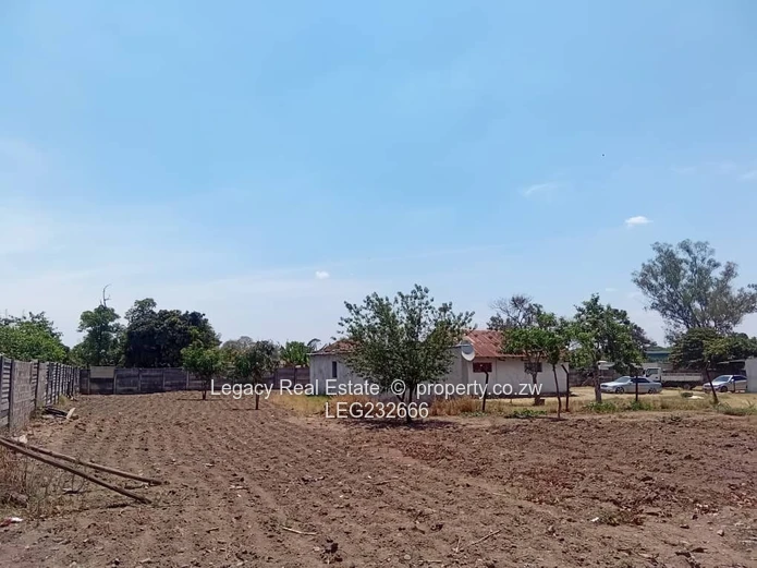 Hatfield 4-Bedroom House with Commercial Rights – Off Seke Road